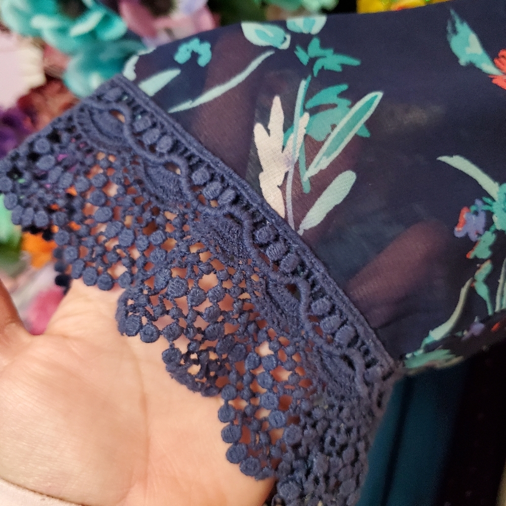 Plus Size Floral Mesh Tye Back Top - Picture 3 of 5